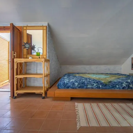 Casa Dino Vista - Coastal Escape With Stunning Sea And Mountain Views Hébergement de vacances *