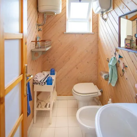 Casa Dino Vista - Coastal Escape With Stunning Sea And Mountain Views Vakantiehuis